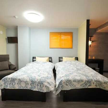 Kaede Hotel Shinsaibashi East